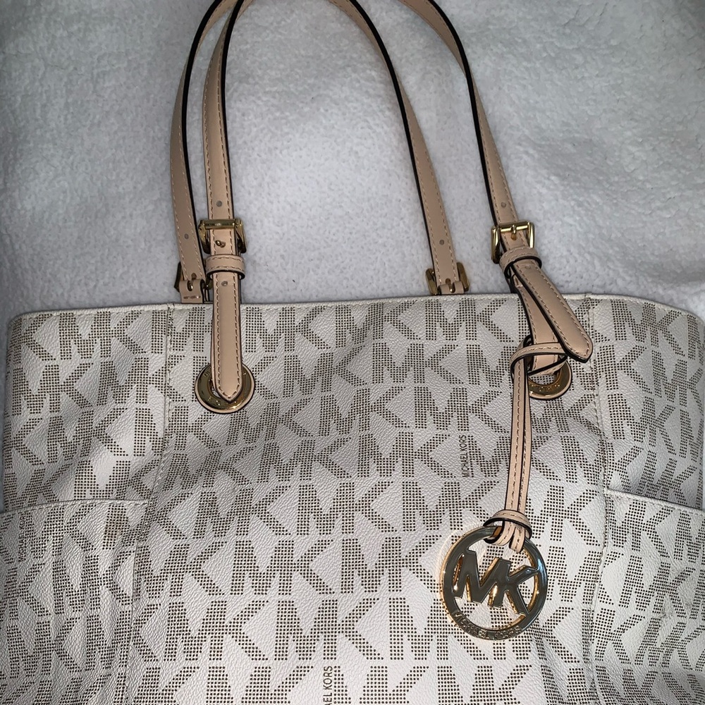 Micheal Kors handbag